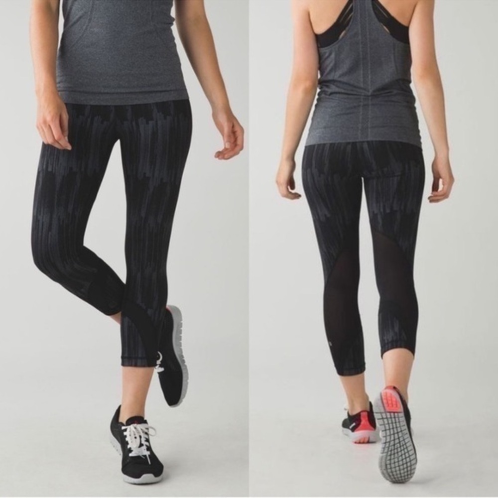 Lululemon Run: Inspire Crop II *Full-On Luxtreme (Mesh) Scratch match Black 6